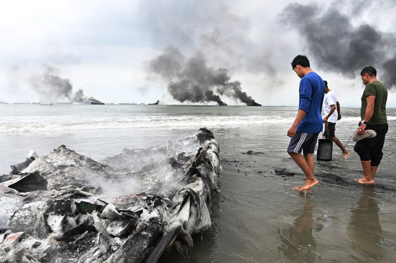 Ataques dos EUA a barcos de pesca equatorianos levantam preocupações humanitárias, mas a administração Trump não recua