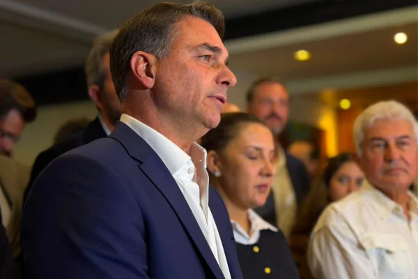 A aposta dos aliados de Flávio para o placar do julgamento de Moraes no STF