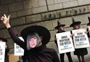 Após agredir ativistas, CEO do Conselho de Moda dos EUA renuncia a cargo