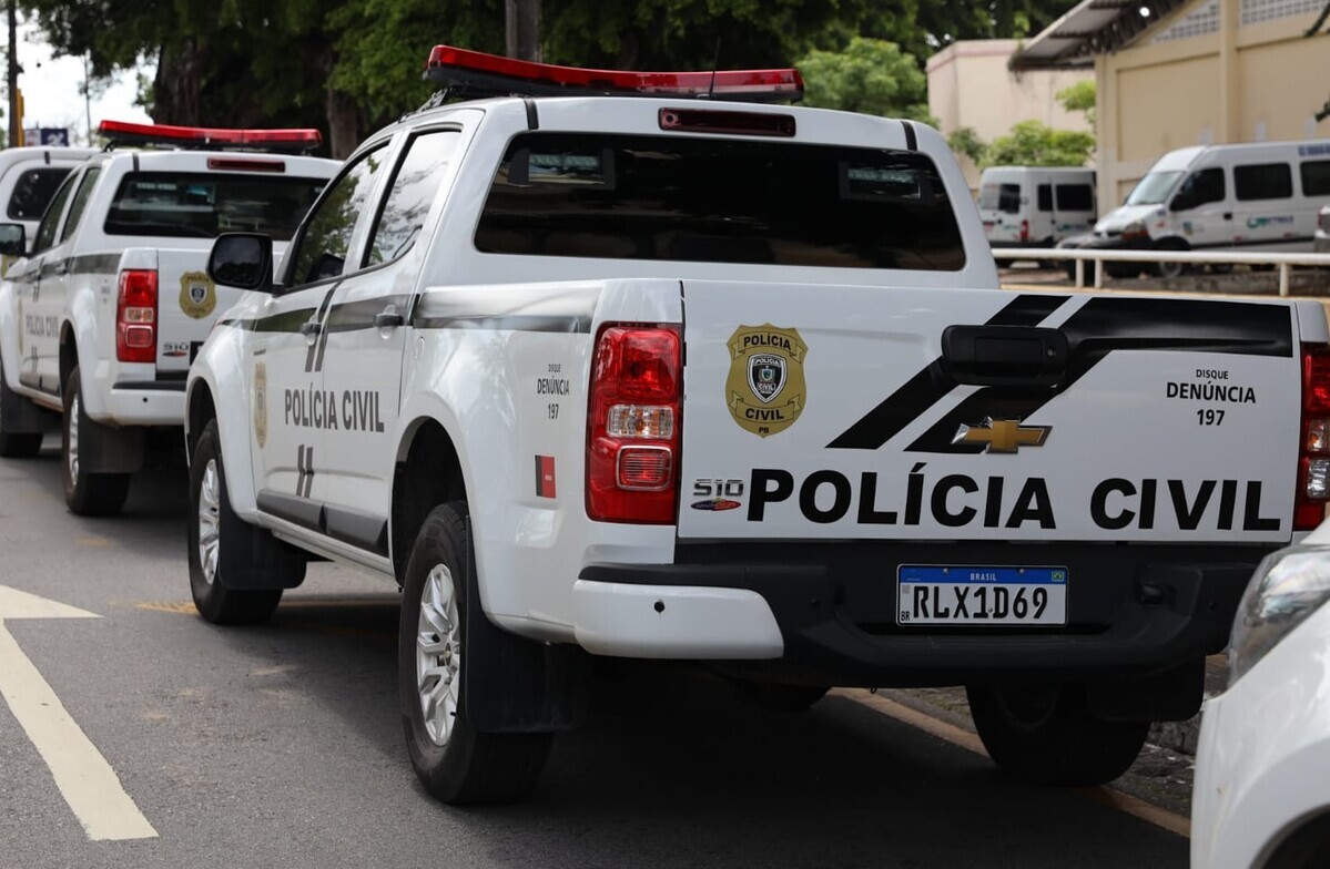 Operação investiga grupo suspeito de expulsar mais de 250 famílias de casas em Bayeux