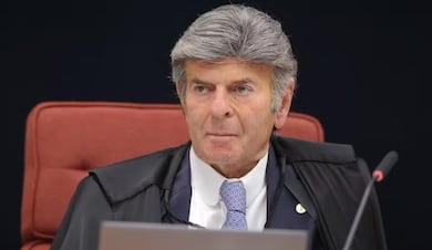 Fux derruba decisão de Dino sobre posts atribuídos a Flávio Bolsonaro sobre Nossa Senhora Aparecida