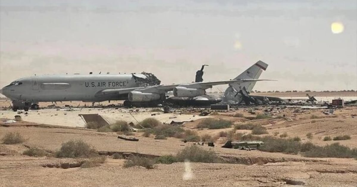 Avião partido ao meio: imagens mostram graves danos em bases dos EUA após ataques iranianos