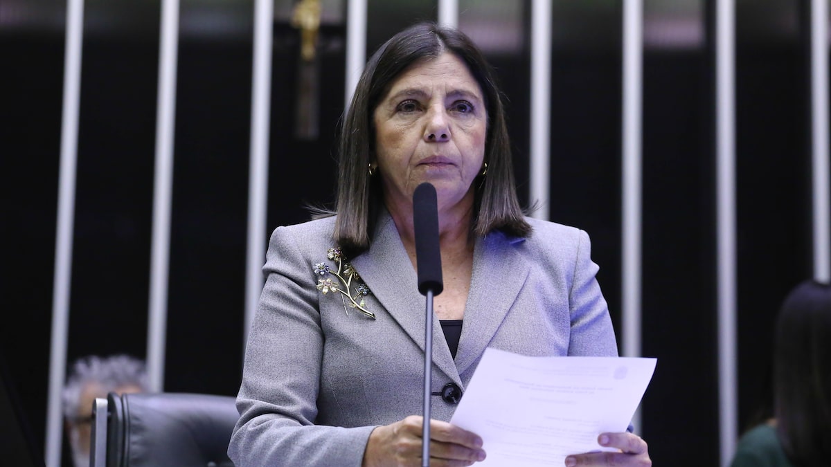 Com derrota de Roseana, família Sarney fica sem mandato pela primeira vez em 72 anos