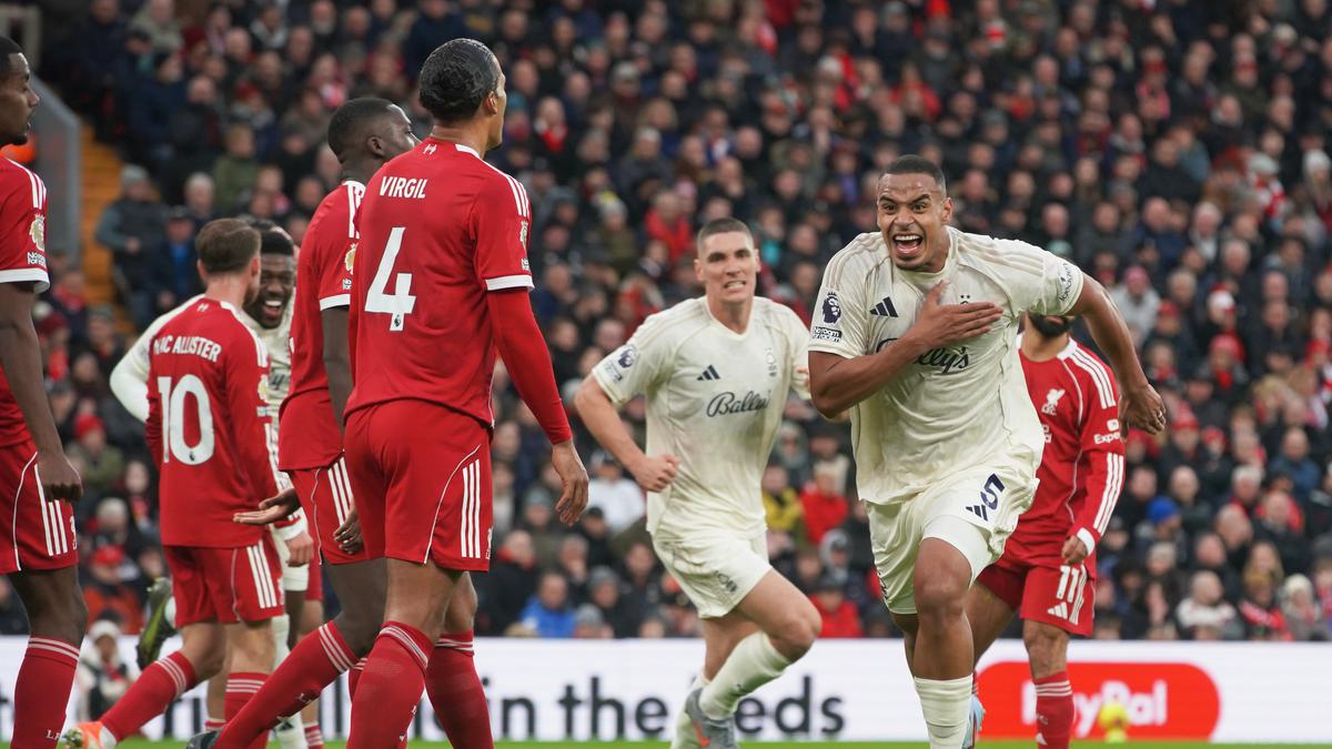Manchester United volta a incluir o nome de Murillo na lista de jogadores monitorados para reforçar a linha defensiva.