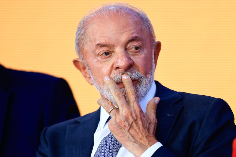 Campanha de Lula pede ao TSE retirada de 255 perfis e cobra Meta por alcance de posts