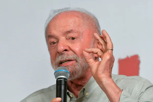 Com Flávio à frente, campanha de Lula lista 35 viradas em eleições - destaque galeria