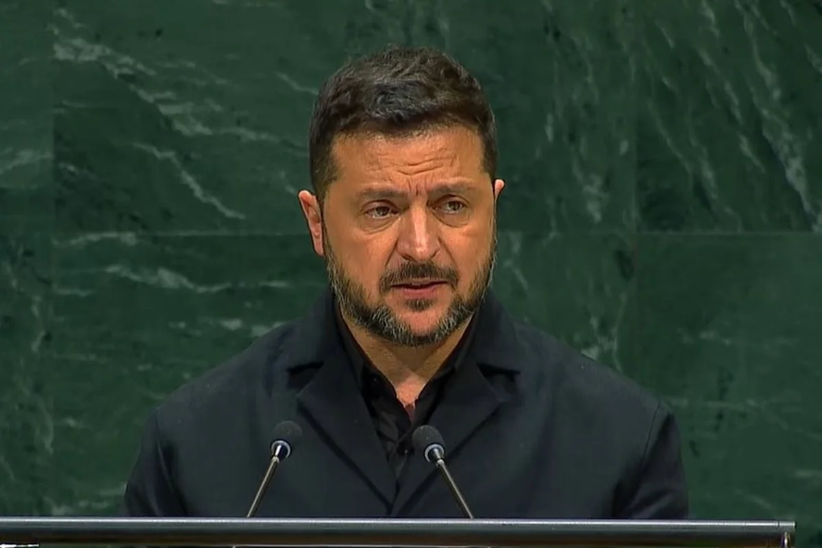 Zelensky acusa EUA de atrasar propositalmente entrega de mísseis à Ucrânia