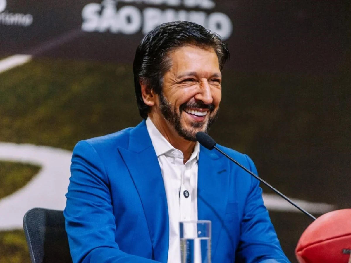 Nunes assina lei que determina 1º de janeiro como Dia Universal de Oração