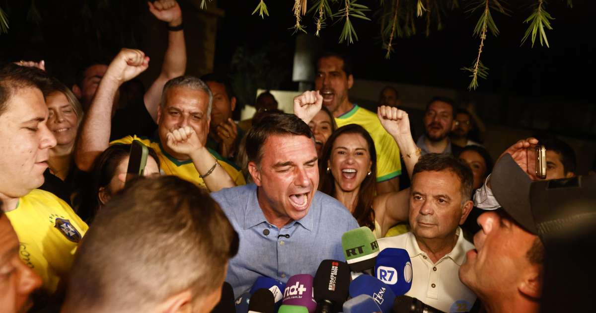 Manter eleitorado motivado e confronto direto com Lula: os desafios de Flávio Bolsonaro no 2º turno