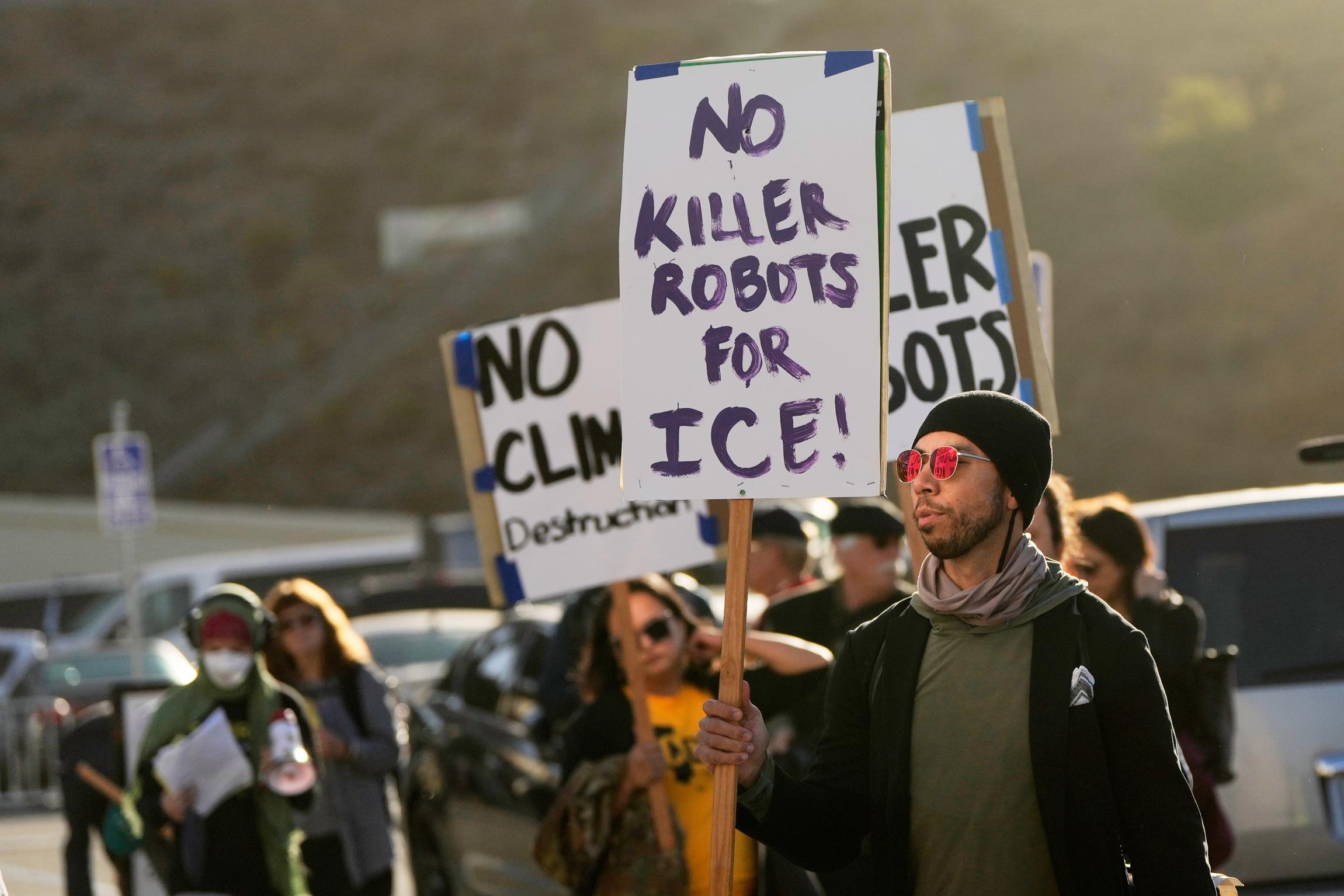 Protesters demonstrate outside of the OpenAI DevDay 2026 conference, on September 29, 2026, in San Francisco (California).