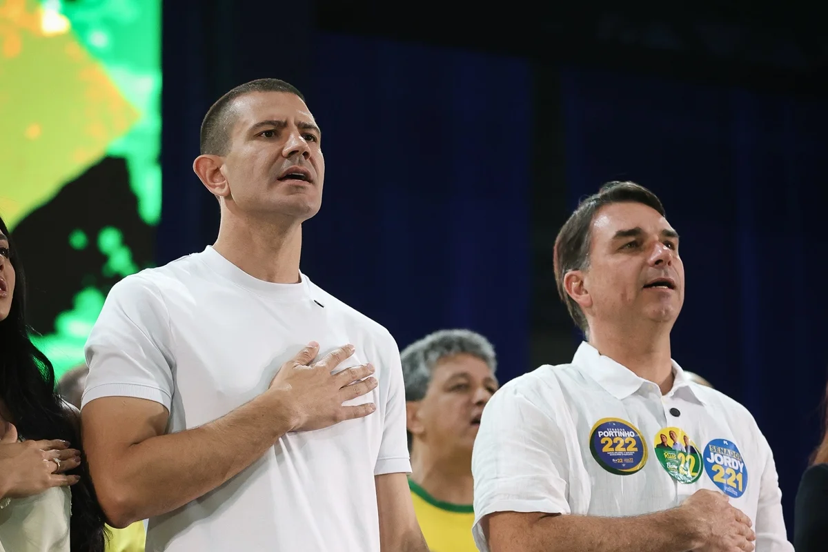 Encontro com Flávio busca atrair eleitores de outros candidatos, diz Ruas