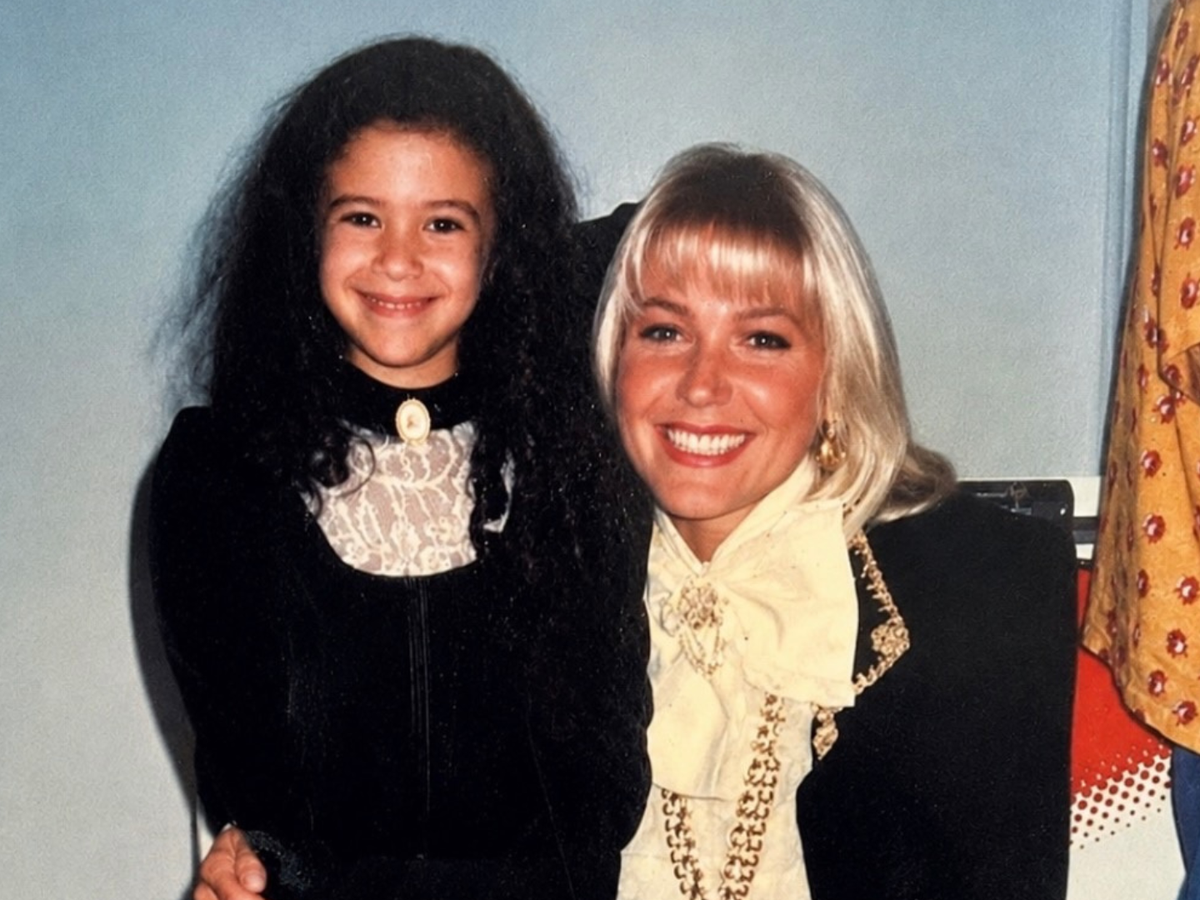 Ex-atriz mirim da Globo resgata foto com Xuxa e comenta trabalho atual como educadora