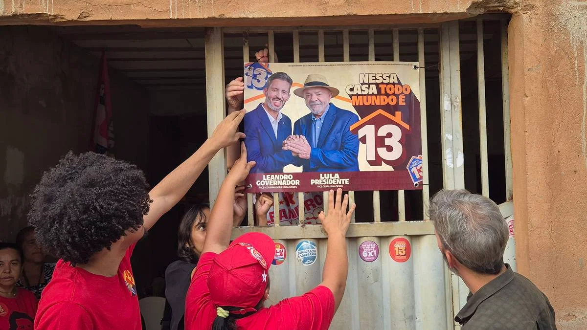 Em busca de votos no DF, Grass inaugura casas de apoio à campanha do PT
