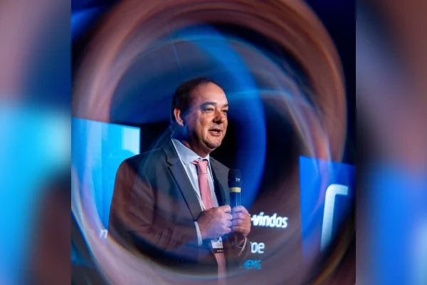 Roscoe nega desistir após pressão do PL: "Flávio entende que sou o melhor"