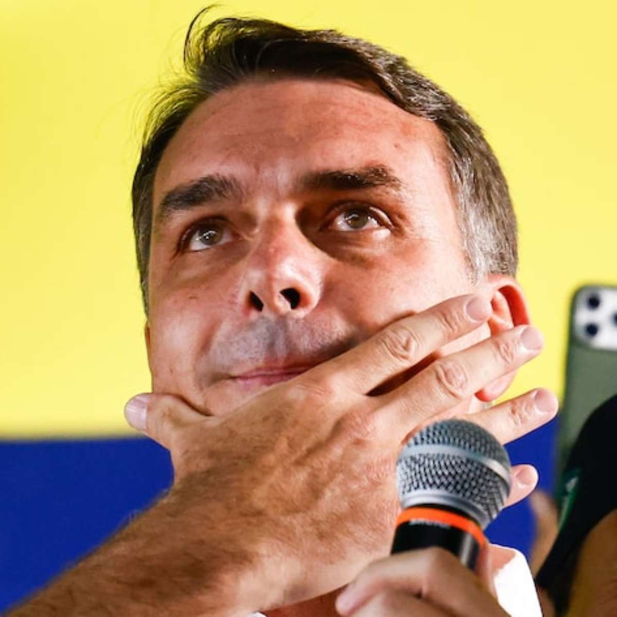 Flávio recua, anuncia que votará a favor de fim da 6x1 e defende compensação pelo governo