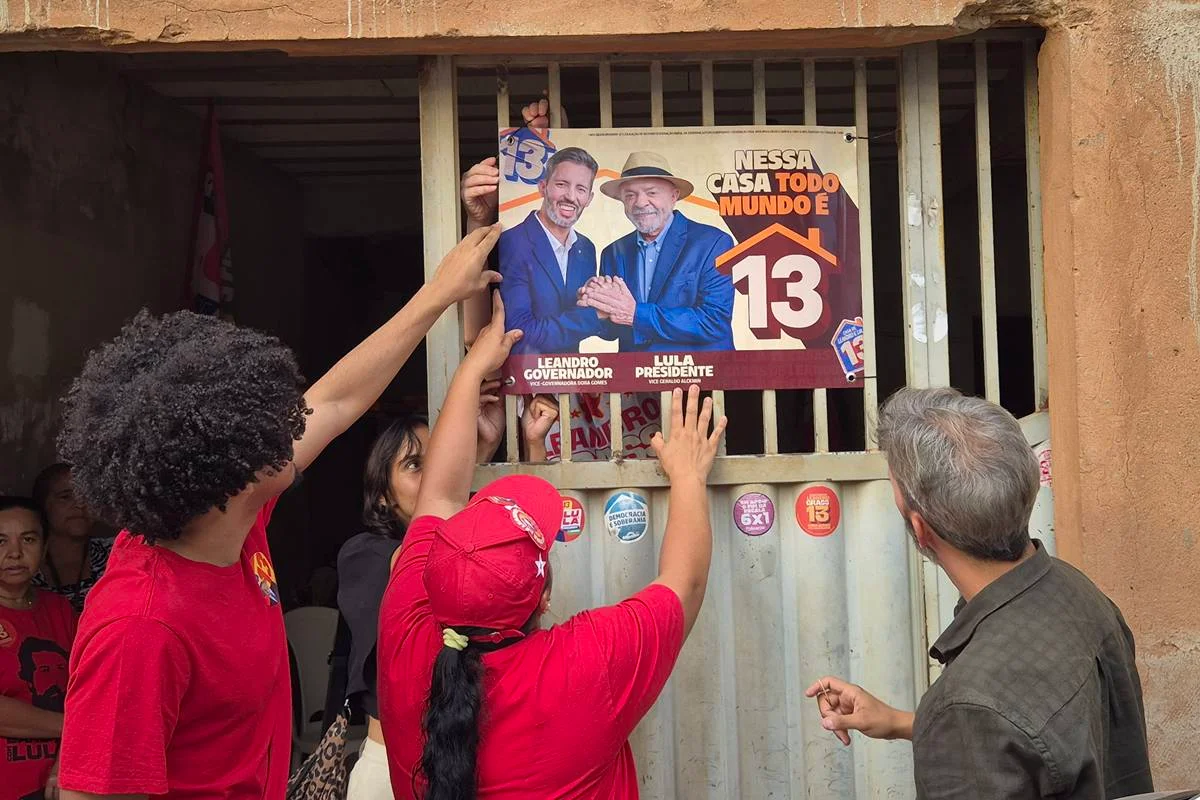 Em busca de votos no DF, Grass inaugura casas de apoio à campanha do PT