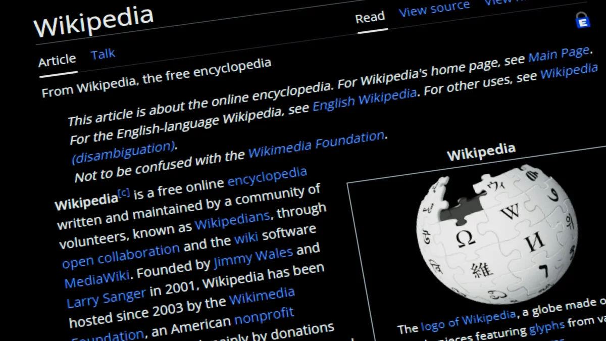 Tela de monitor no site da Wikipédia