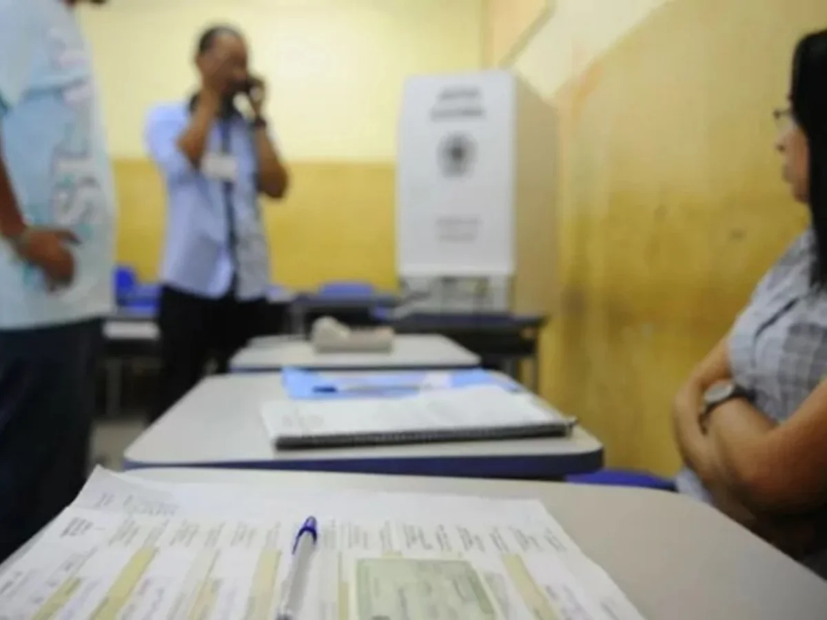 Mesários que faltaram ou abandonaram trabalho na eleição devem justificar