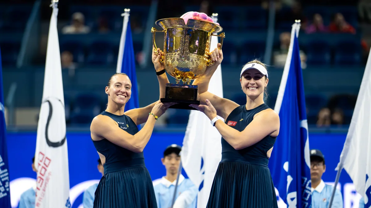 Luisa Stefani conquista WTA 1000 de Pequim ao lado de Dabrowski