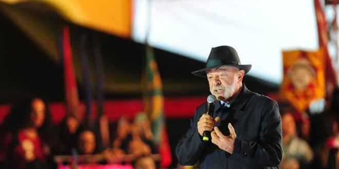 Justiça proíbe coordenador da Secom de Lula de fazer posts sobre eleições nas redes sociais