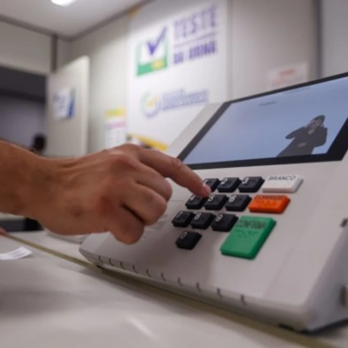 Eleições: 34,3 mil eleitores votaram após as 17h, menos de 0,03% do total