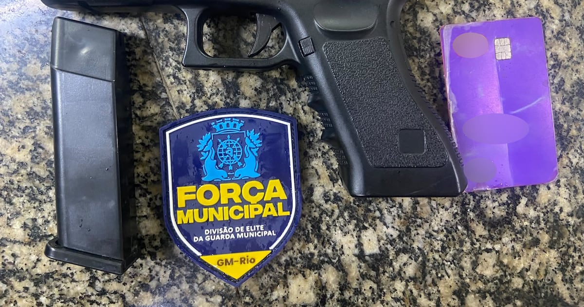 Força Municipal apreende réplica de arma e conduz suspeito de tentativa de assalto em Botafogo