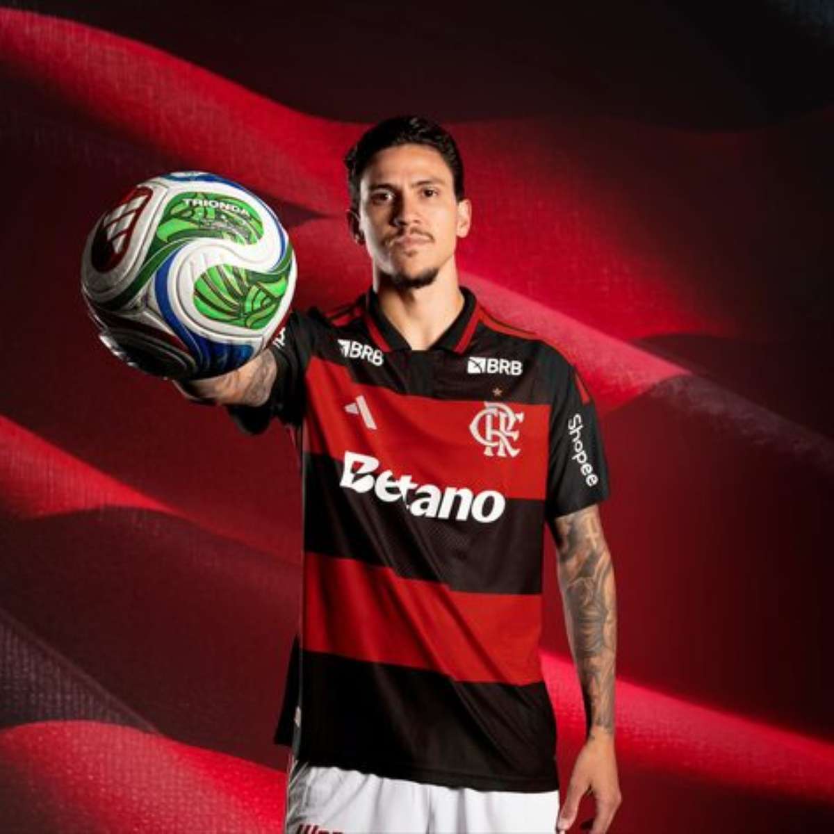 Pedro, do Flamengo, é alvo de ação judicial e pode deixar casa no Recreio