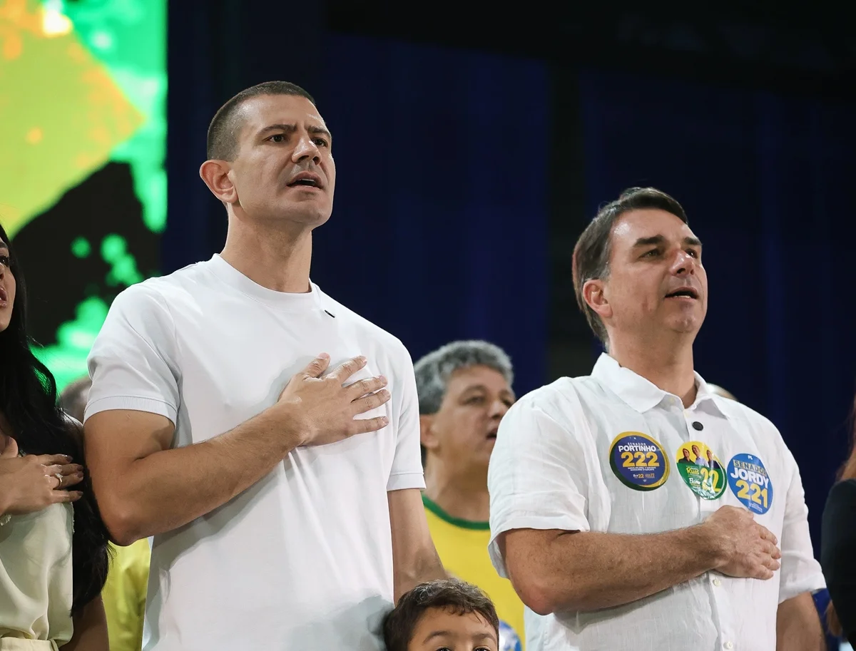Douglas Ruas e Flávio Bolsonaro