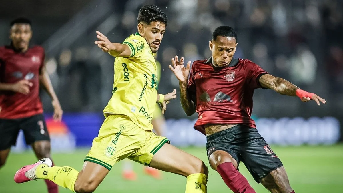 Brasileirão: com um a menos, Mirassol arranca empate contra o Bragantino