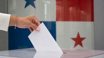 Panamá amplia o acesso ao passaporte eletrônico para estudantes que representem o país no exterior