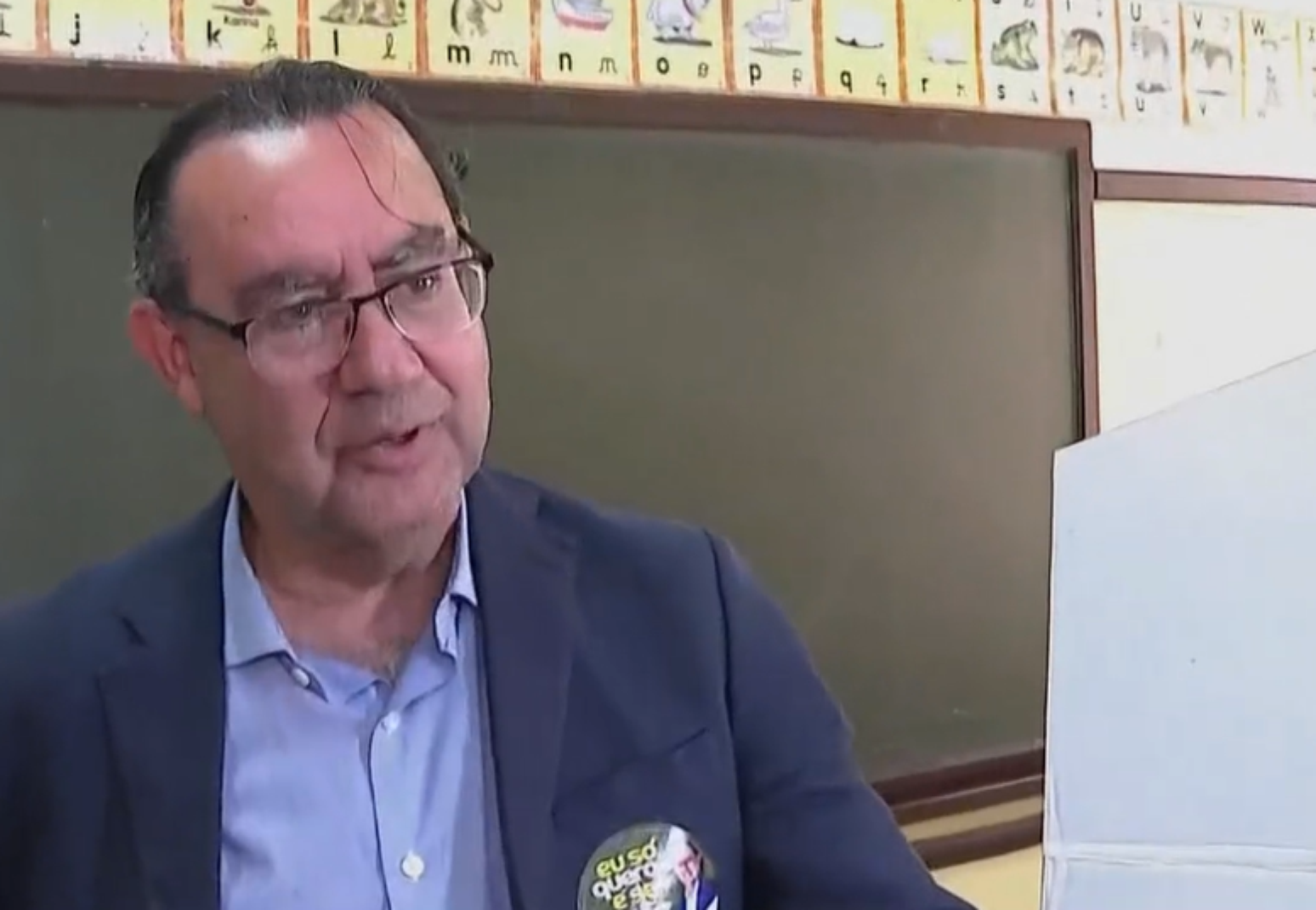 Augusto Cury, candidato a presidente, vota em SP