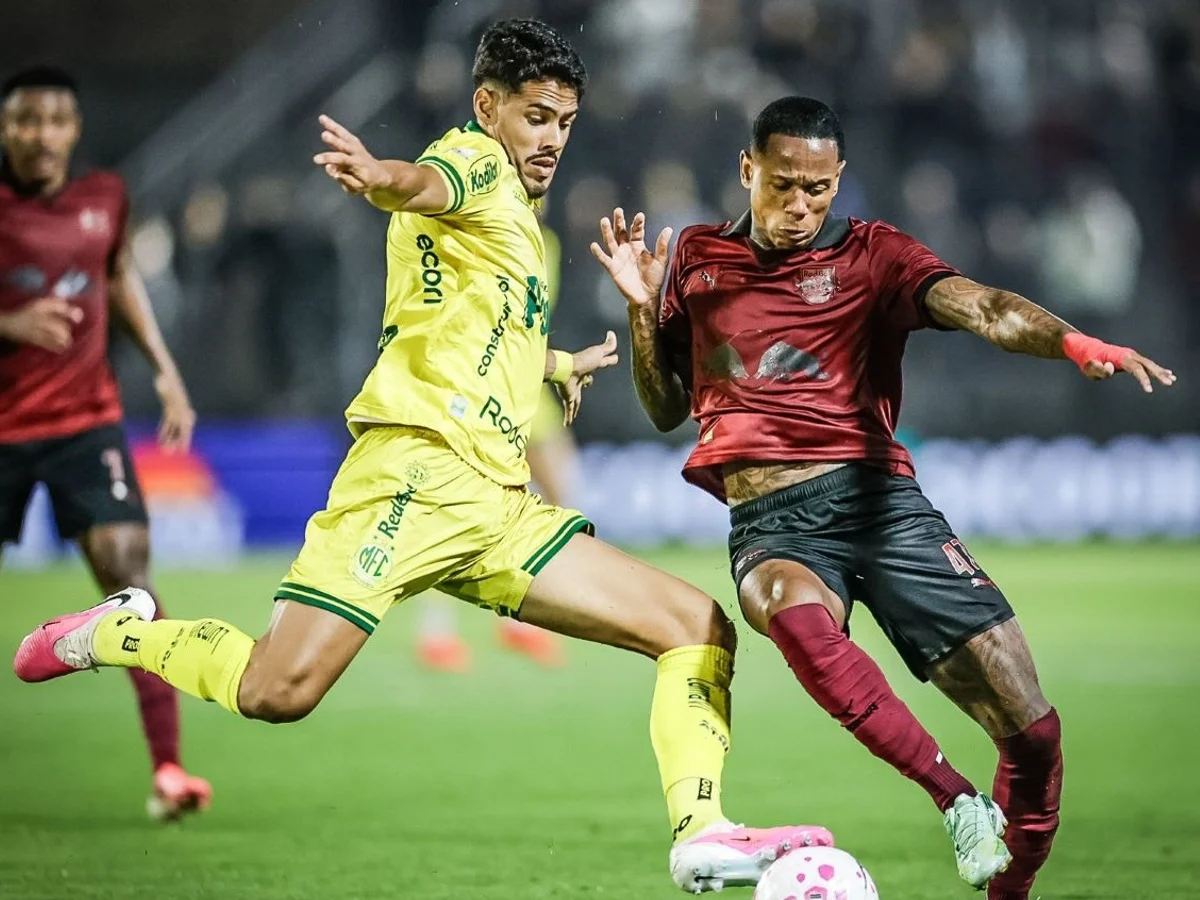 Brasileirão: com um a menos, Mirassol arranca empate contra o Bragantino