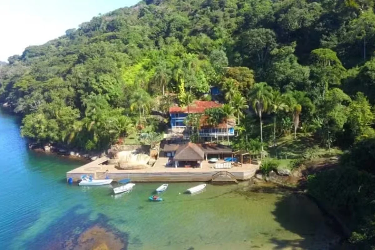 Após deixar o país, Willer pede que Justiça proíba MST de ocupar mansão