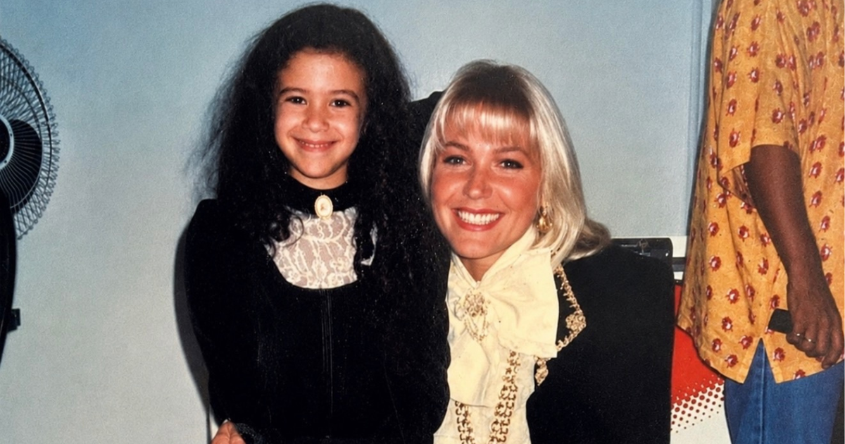 Ex-atriz mirim da Globo resgata foto com Xuxa e comenta trabalho atual como educadora