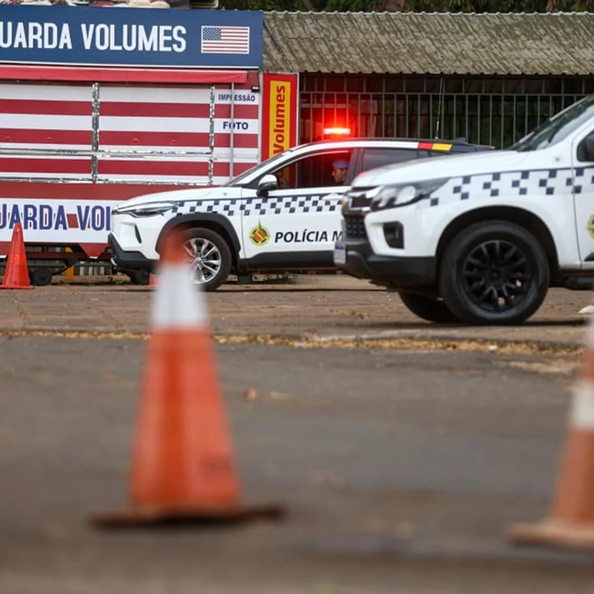 EUA e Austrália fecham embaixadas e consulados por "segurança"