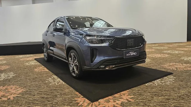 Fiat derrete preços de SUV híbrido em outubro; confira condições